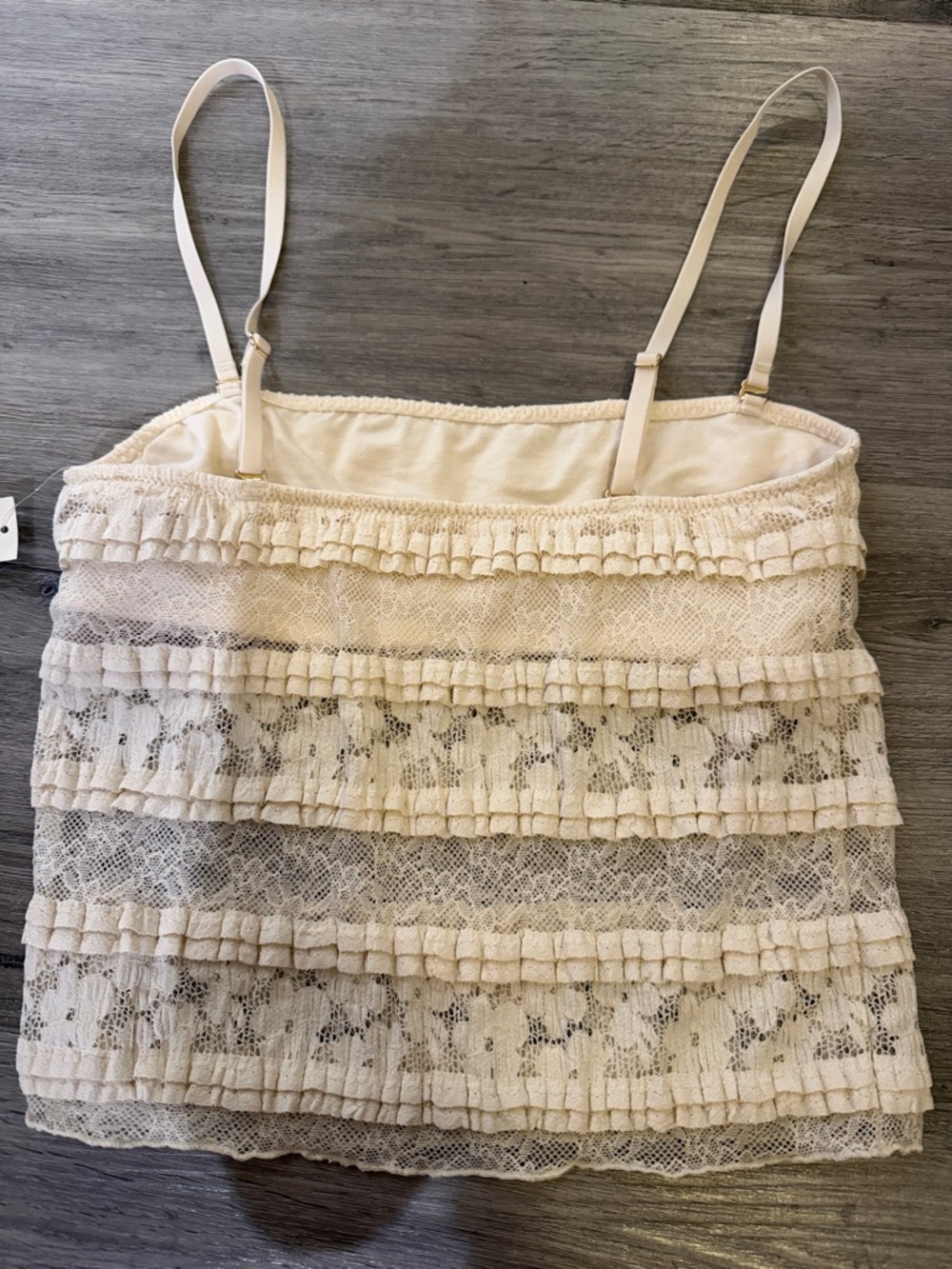 Cream Lace Ruffle Cami Crop - Picture 3 of 4